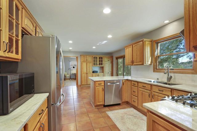 2739 Deer Creek DRIVE, Mount Pleasant, WI 53406