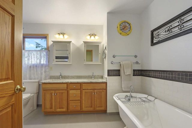 2739 Deer Creek DRIVE, Mount Pleasant, WI 53406