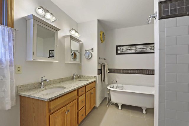 2739 Deer Creek DRIVE, Mount Pleasant, WI 53406