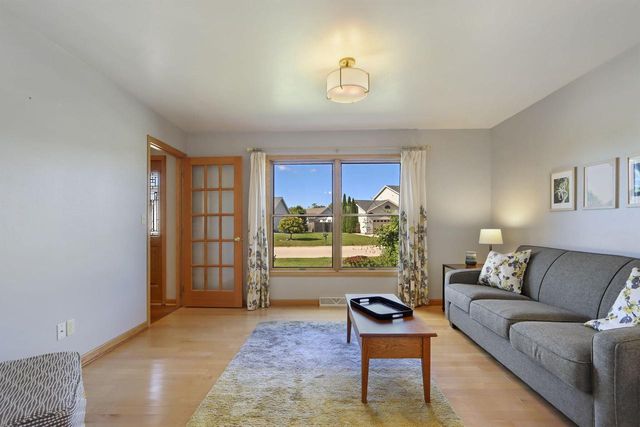 2739 Deer Creek DRIVE, Mount Pleasant, WI 53406