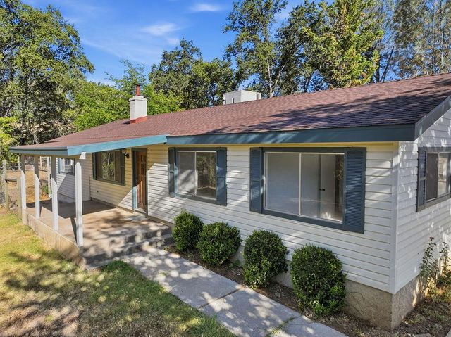 19664 Penn Valley Dr, Penn Valley, CA 95946