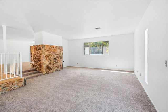 19664 Penn Valley Dr, Penn Valley, CA 95946