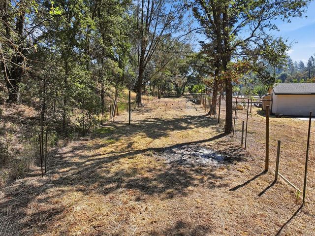 19664 Penn Valley Dr, Penn Valley, CA 95946