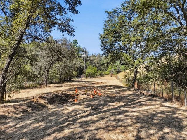 19664 Penn Valley Dr, Penn Valley, CA 95946