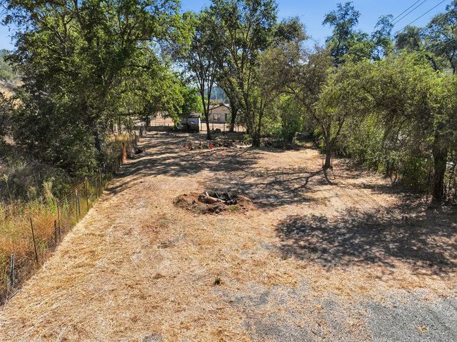 19664 Penn Valley Dr, Penn Valley, CA 95946