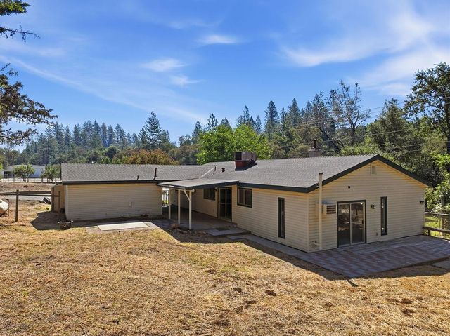 19664 Penn Valley Dr, Penn Valley, CA 95946
