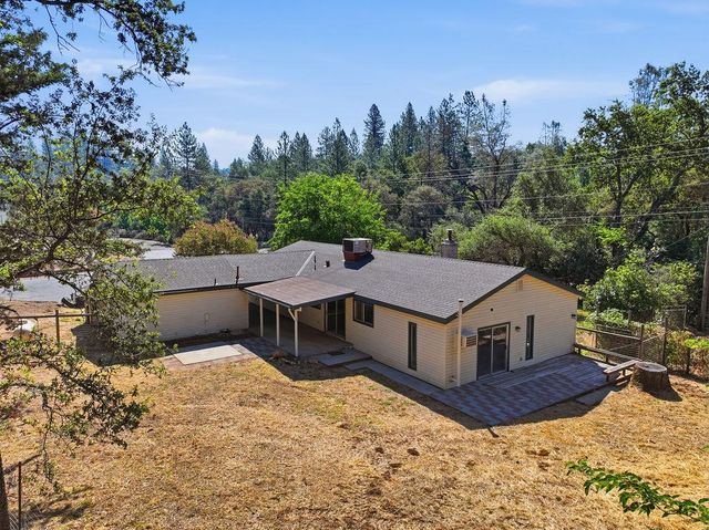 19664 Penn Valley Dr, Penn Valley, CA 95946