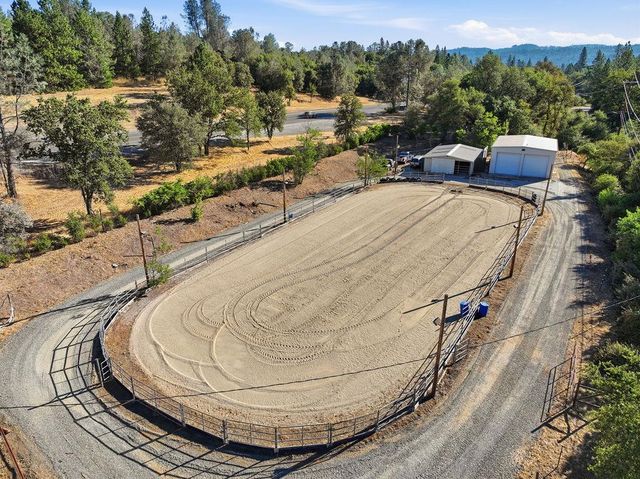19664 Penn Valley Dr, Penn Valley, CA 95946