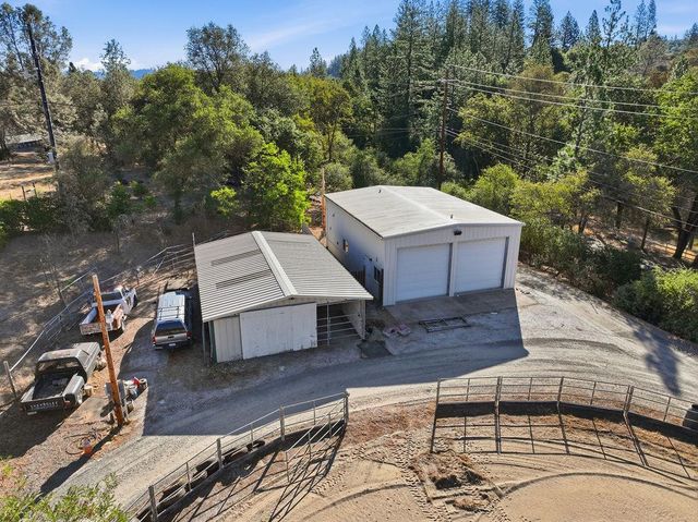 19664 Penn Valley Dr, Penn Valley, CA 95946