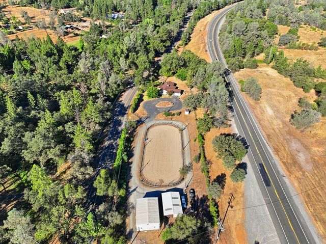 19664 Penn Valley Dr, Penn Valley, CA 95946