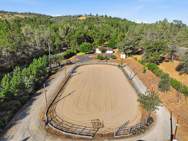 19664 Penn Valley Dr, Penn Valley, CA 95946