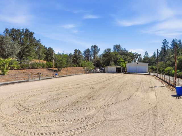 19664 Penn Valley Dr, Penn Valley, CA 95946