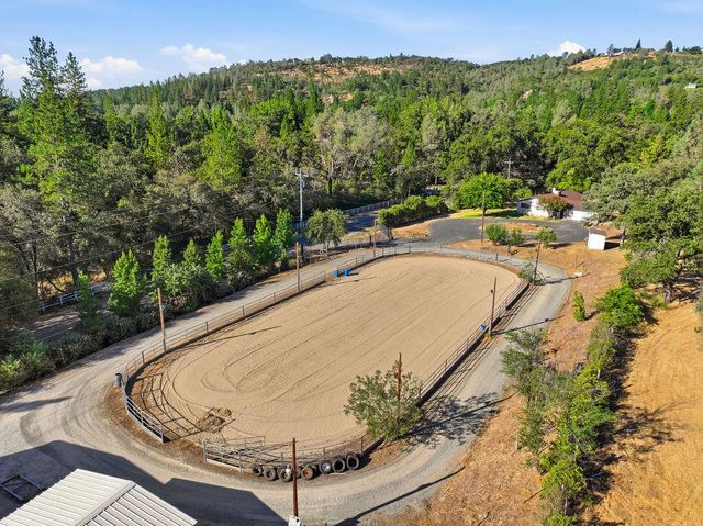 19664 Penn Valley Dr, Penn Valley, CA 95946