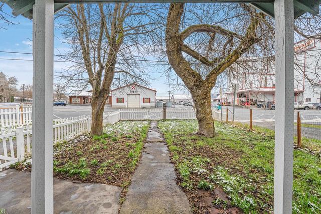 444 W 1st Ave, Colville, WA 99114