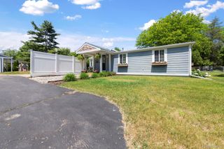 1570 Tamson Street, West Bloomfield Charter Township, MI 48324