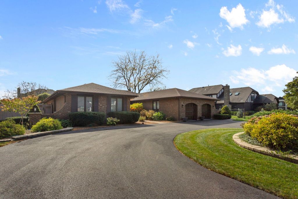 22W507 John Court, Medinah, IL 60157 — photo 3
