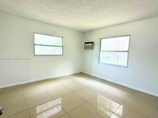 623 NW 3rd Ave 1, Fort Lauderdale, FL 33311
