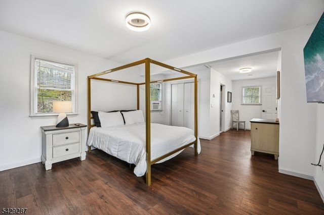 181 Orben Dr, Mount Arlington Boro, NJ 07850