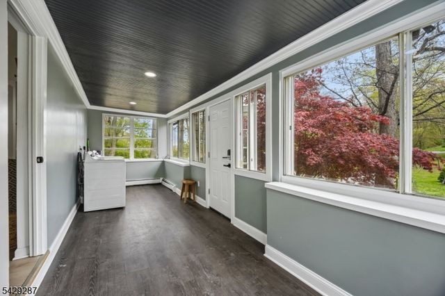 181 Orben Dr, Mount Arlington Boro, NJ 07850