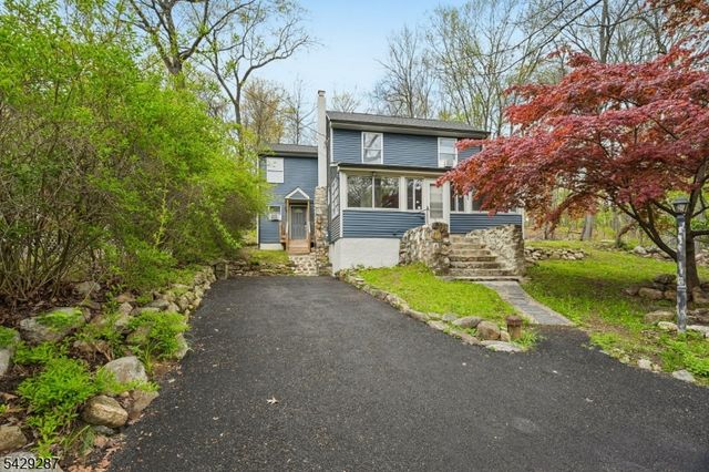 181 Orben Dr, Mount Arlington Boro, NJ 07850
