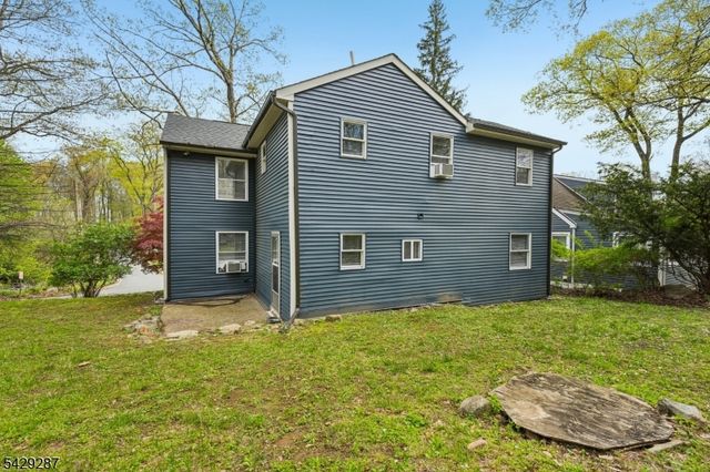 181 Orben Dr, Mount Arlington Boro, NJ 07850