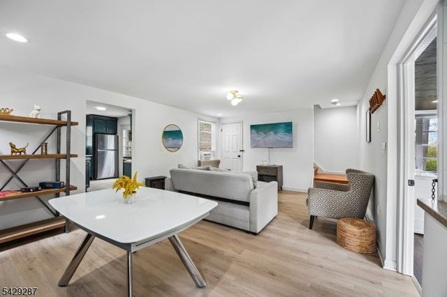 181 Orben Dr, Mount Arlington Boro, NJ 07850
