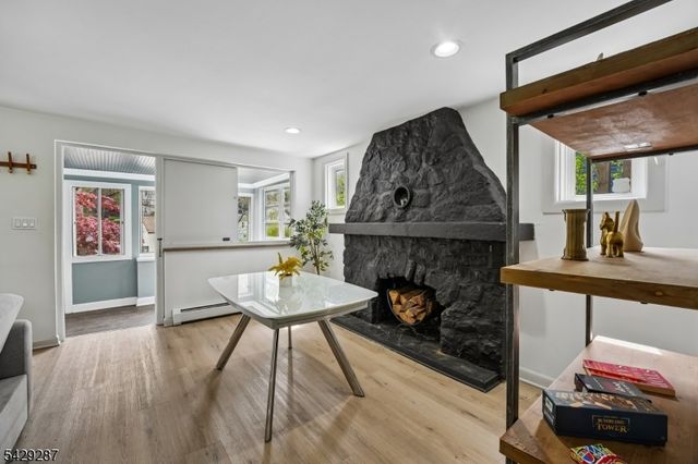 181 Orben Dr, Mount Arlington Boro, NJ 07850