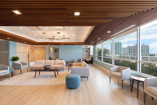 1800 Sunset Harbour Dr 2105, Miami Beach, FL 33139