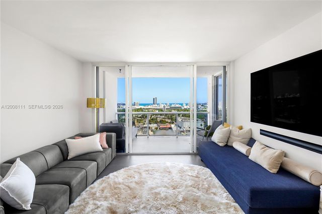 1800 Sunset Harbour Dr 2105, Miami Beach, FL 33139