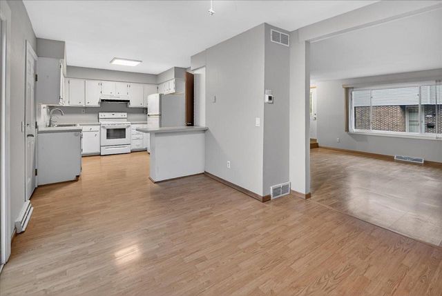 214 Grand Canyon Drive, Madison, WI 53705