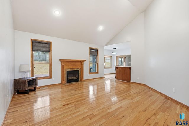 7505 W 15th St Street, Sioux Falls, SD 57106