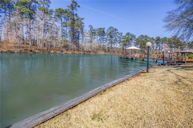 156 Montego Bay NW Road, Milledgeville, GA 31061