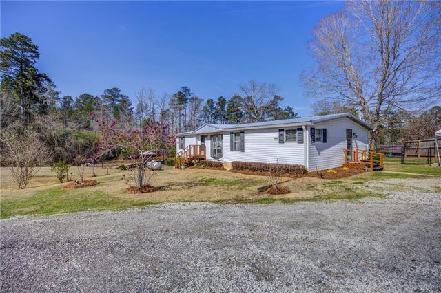 156 Montego Bay NW Road, Milledgeville, GA 31061