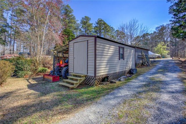 156 Montego Bay NW Road, Milledgeville, GA 31061