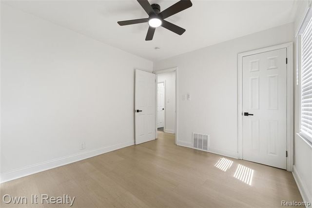 20190 Stansbury Street, Detroit, MI 48235