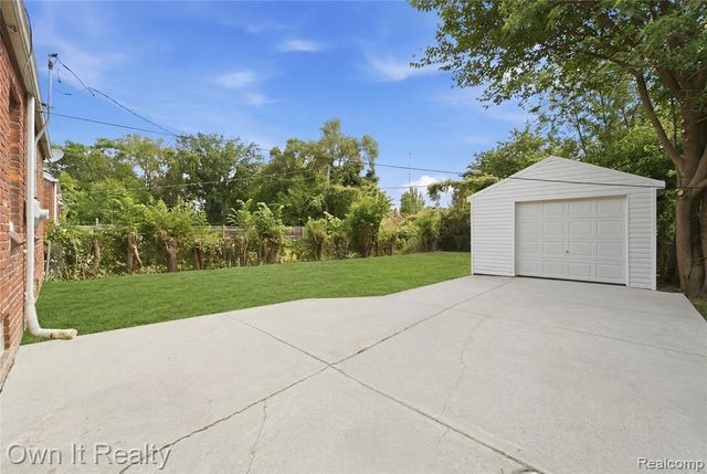 20190 Stansbury Street, Detroit, MI 48235