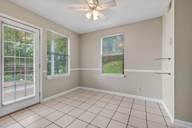 921 Kingsbury Dr Apt C, Clarksville, TN 37040