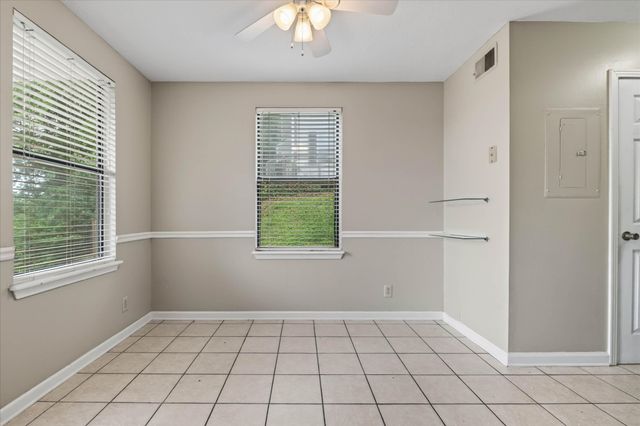 921 Kingsbury Dr Apt C, Clarksville, TN 37040