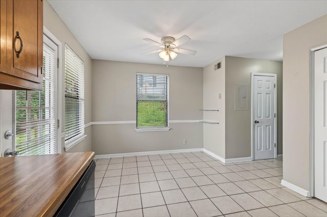 921 Kingsbury Dr Apt C, Clarksville, TN 37040