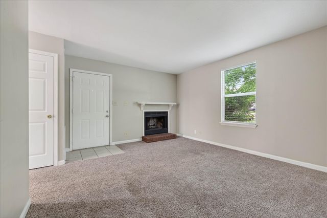 921 Kingsbury Dr Apt C, Clarksville, TN 37040