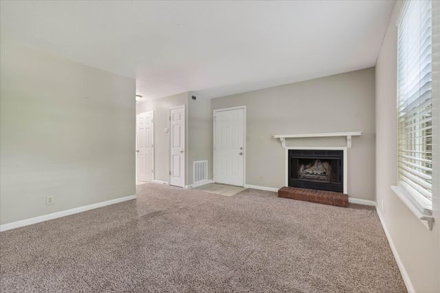 921 Kingsbury Dr Apt C, Clarksville, TN 37040
