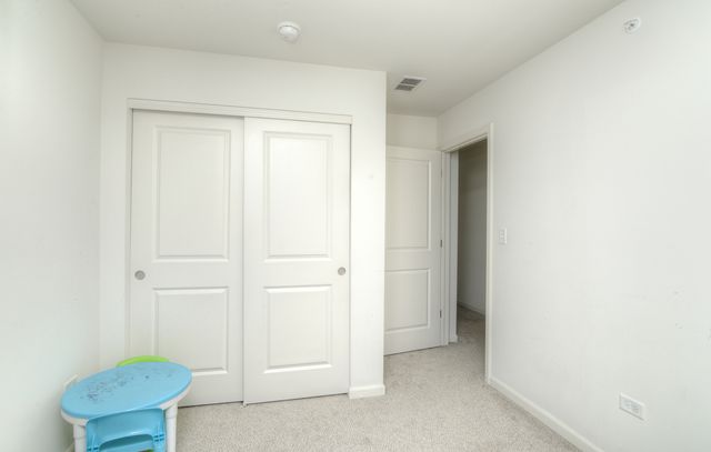 2204 Venture Drive, Schaumburg, IL 60173