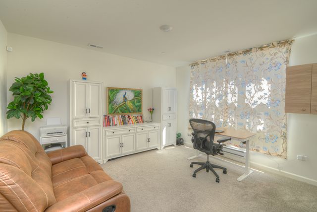 2204 Venture Drive, Schaumburg, IL 60173