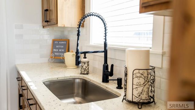 857 Oak Hill Way, Rexburg, ID 83440