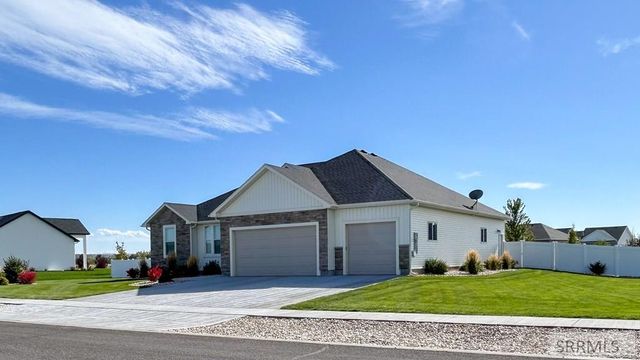 857 Oak Hill Way, Rexburg, ID 83440
