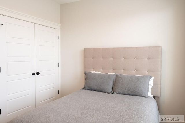 857 Oak Hill Way, Rexburg, ID 83440