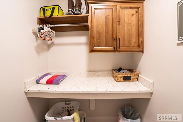 857 Oak Hill Way, Rexburg, ID 83440