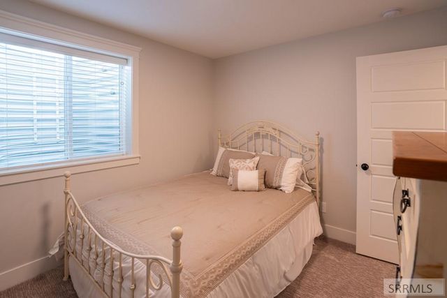 857 Oak Hill Way, Rexburg, ID 83440