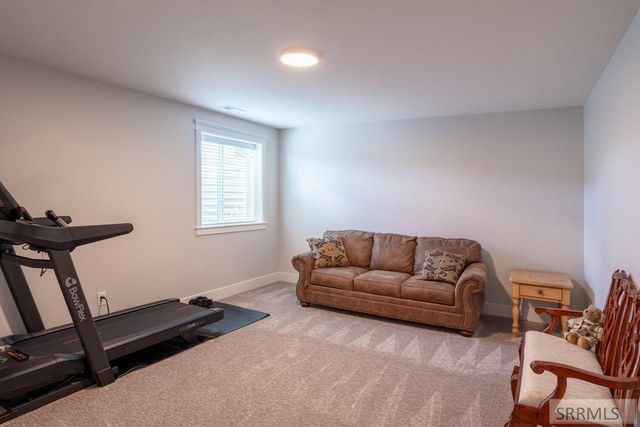 857 Oak Hill Way, Rexburg, ID 83440