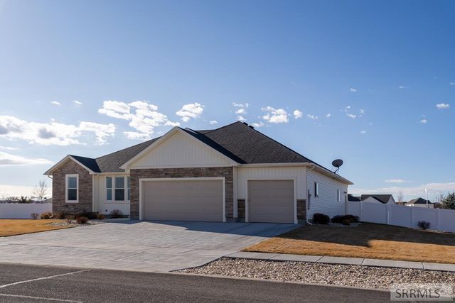 857 Oak Hill Way, Rexburg, ID 83440